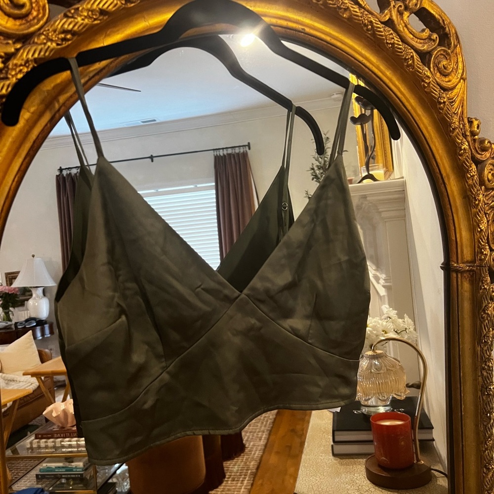 Abercrombie & Fitch Cropped Camisole